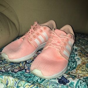Pink Adidas Neo Sneaker